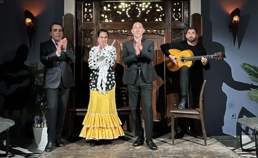 Espectáculo flamenco en la Sala Almoraima