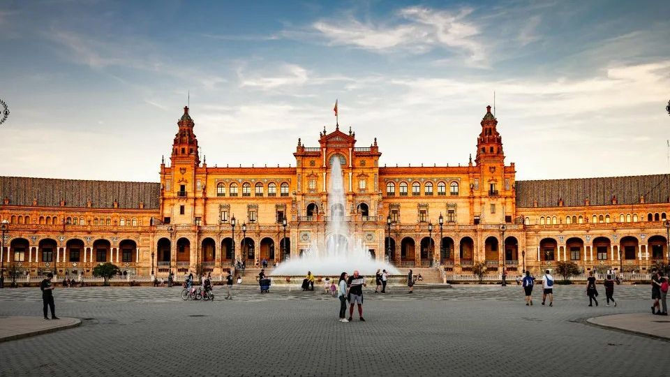 Visitas guiadas para grupos de mayores en Sevilla