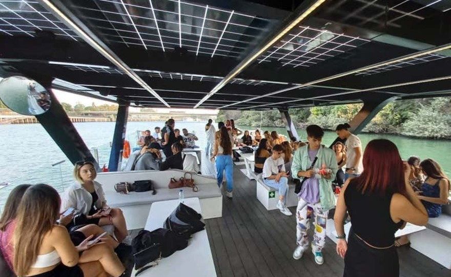 Paseo en barco ecológico por el río Guadalquivir
