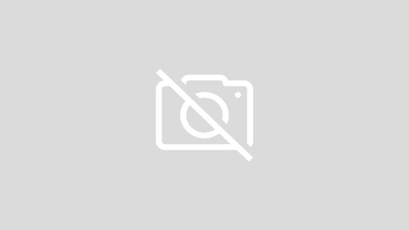 Exposición "Te dormirás y soñarás con la canción de las flores"