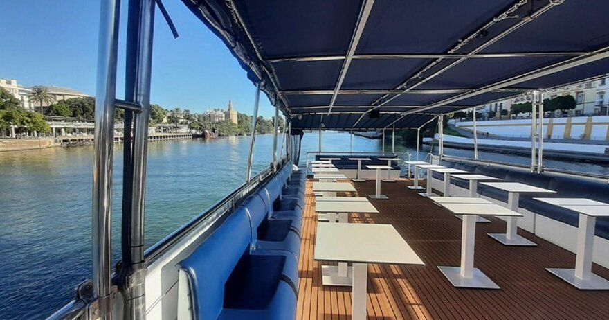 Paseo en barco por el Guadalquivir con comida o cena