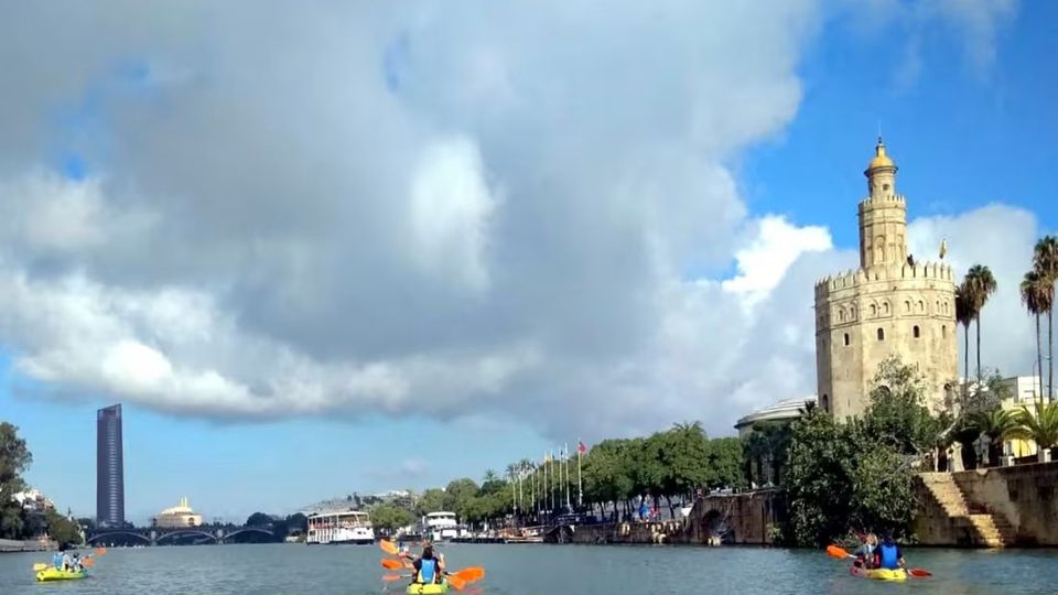 Kayak tour por el río Guadalquivir en Sevilla