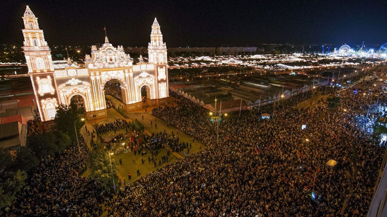 Entrada de la Feria. Foto: Feria de Sevilla. 